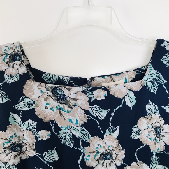 BEIGE BY ECI NAVY FLORAL SLEEVELESS DRESS - Picture 5 of 11